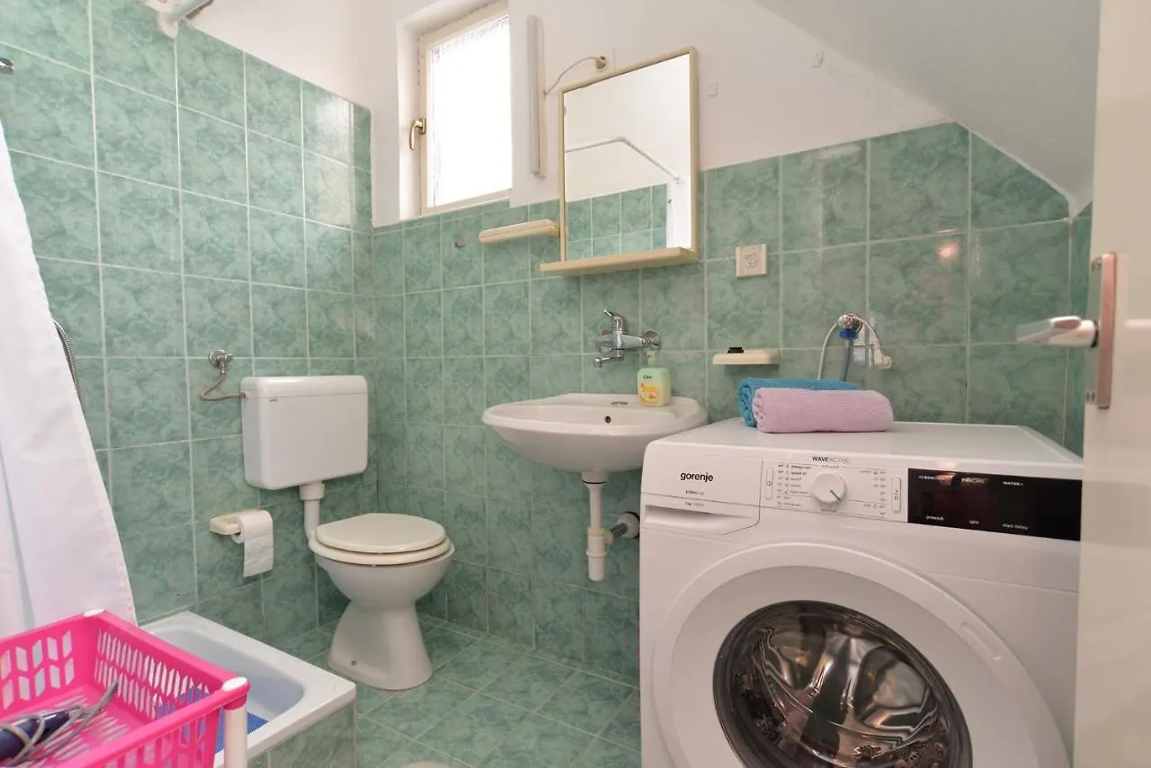Family Friendly Apartments With A Swimming Pool Fazana - 19595