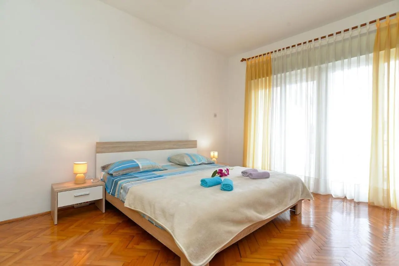 Family Friendly Apartments With A Swimming Pool Fazana - 19595