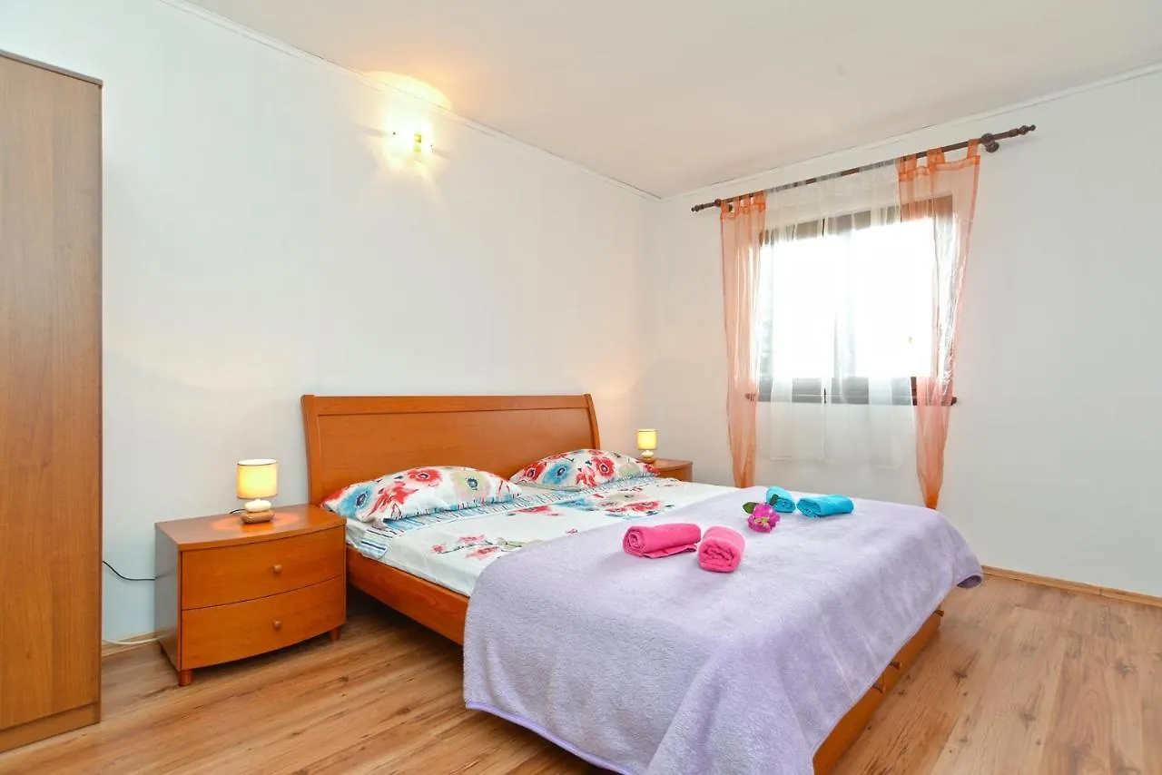 Family Friendly Apartments With A Swimming Pool Fazana - 19595 0*,  Croatia